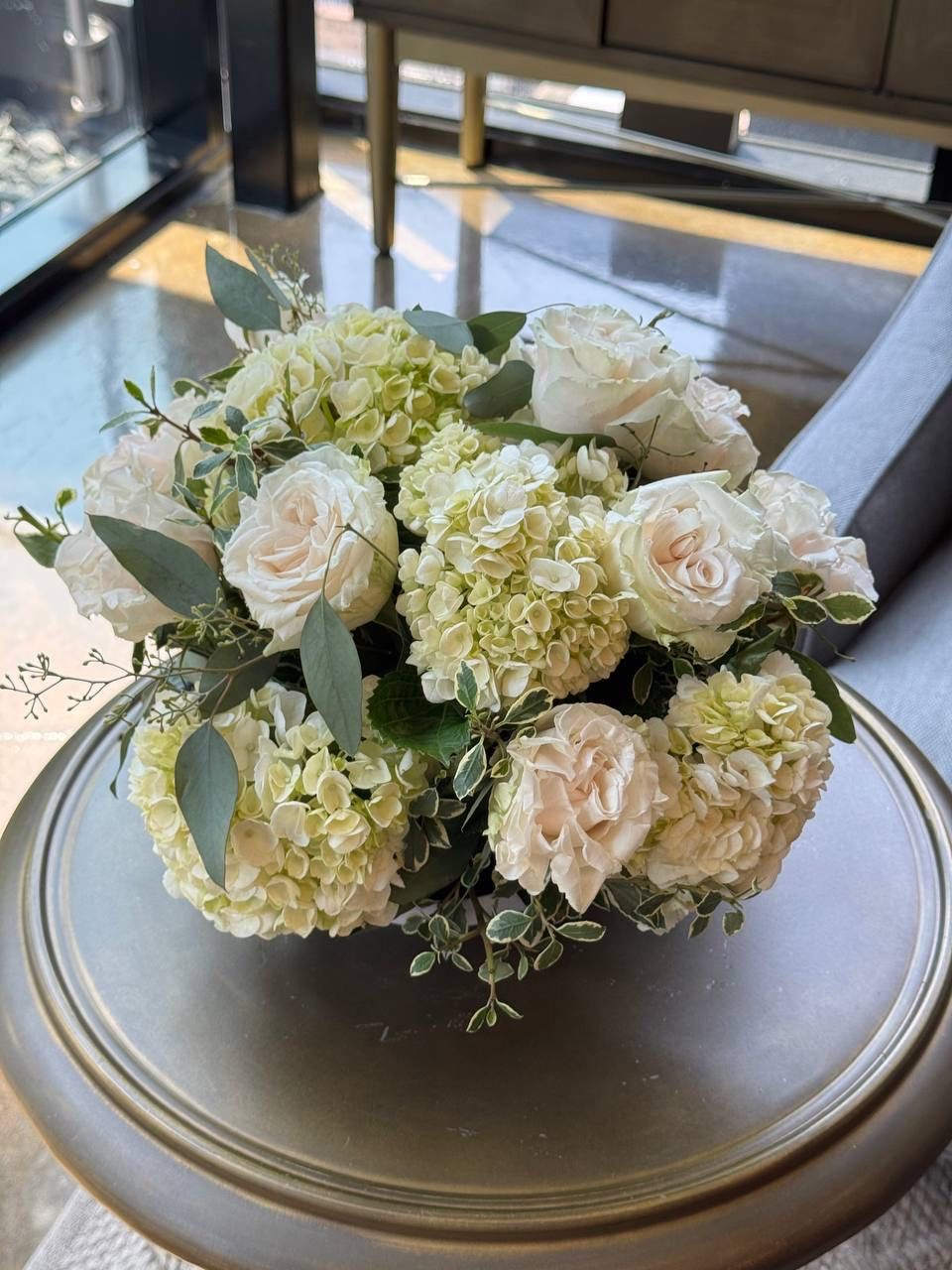 soft classic low arrangement