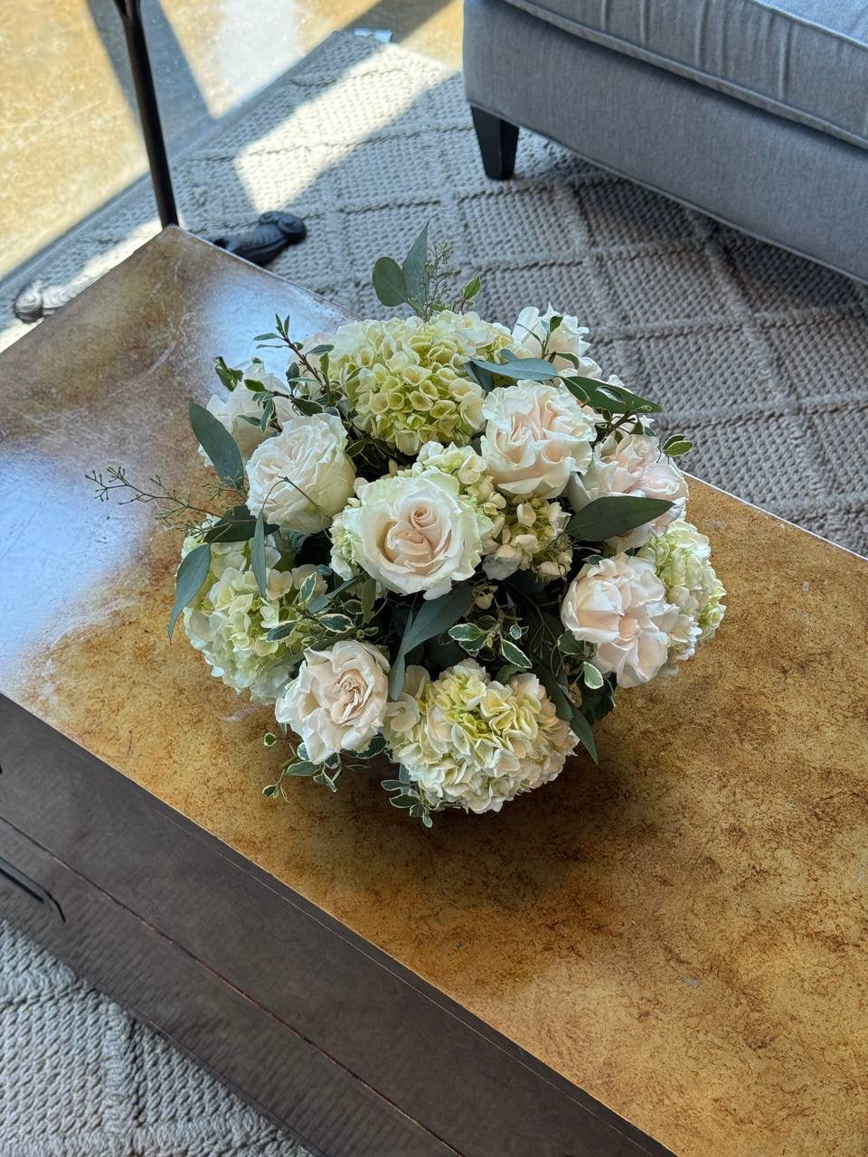 soft classic low arrangement