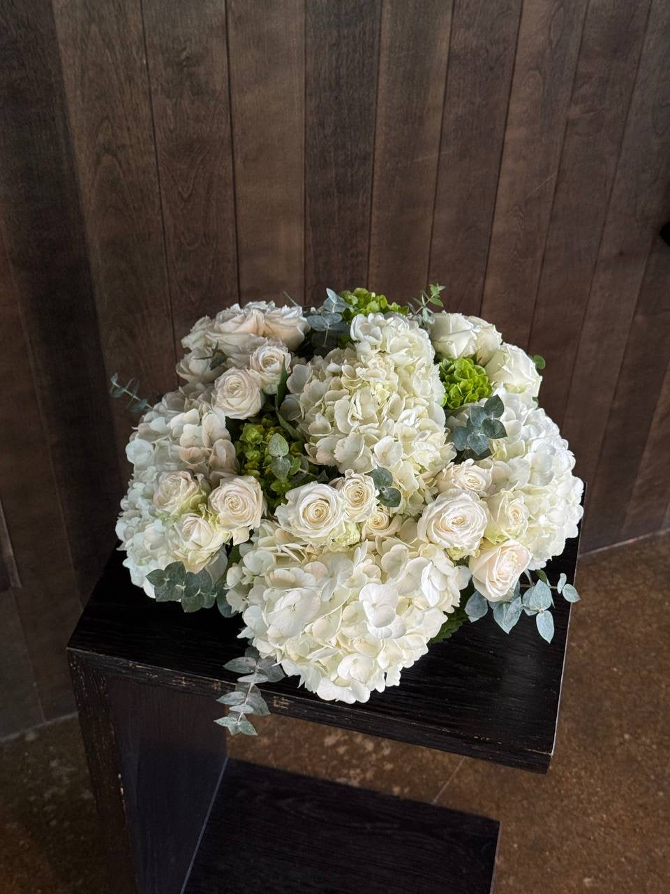 classic low arrangement